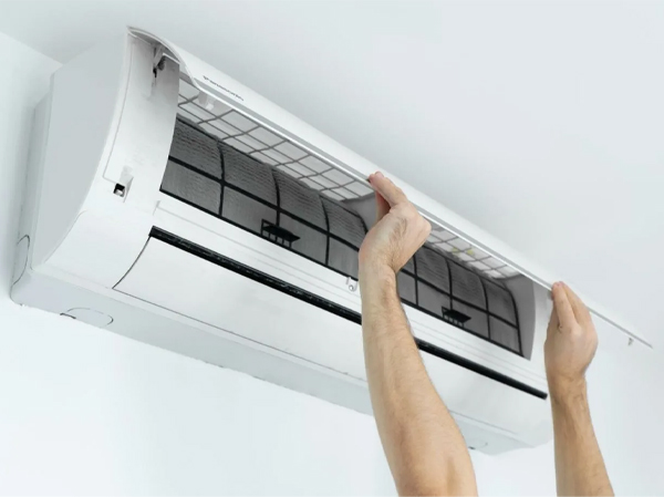 Почему течет вода из кондиционера? 